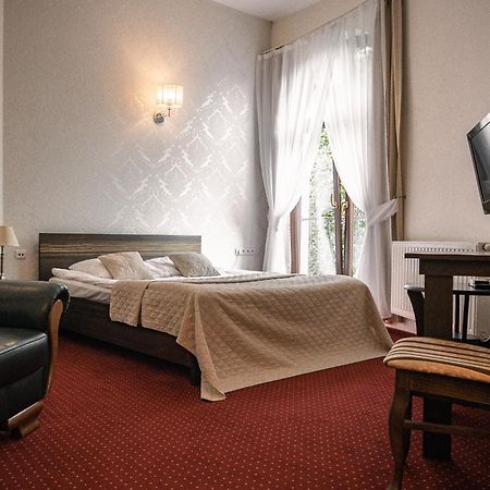 Hotel Korona 리브니크 외부 사진