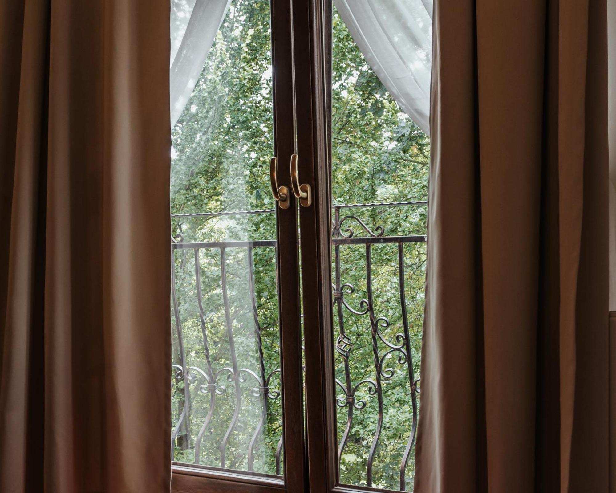 Hotel Korona 리브니크 외부 사진
